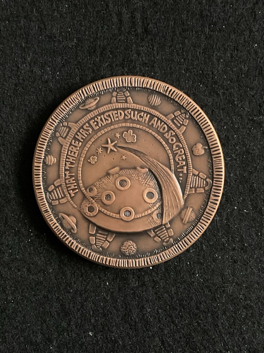 350th Anniversary Of The Birth Of Sir Isaac Newton Medal  coin collectible - Main Image 2