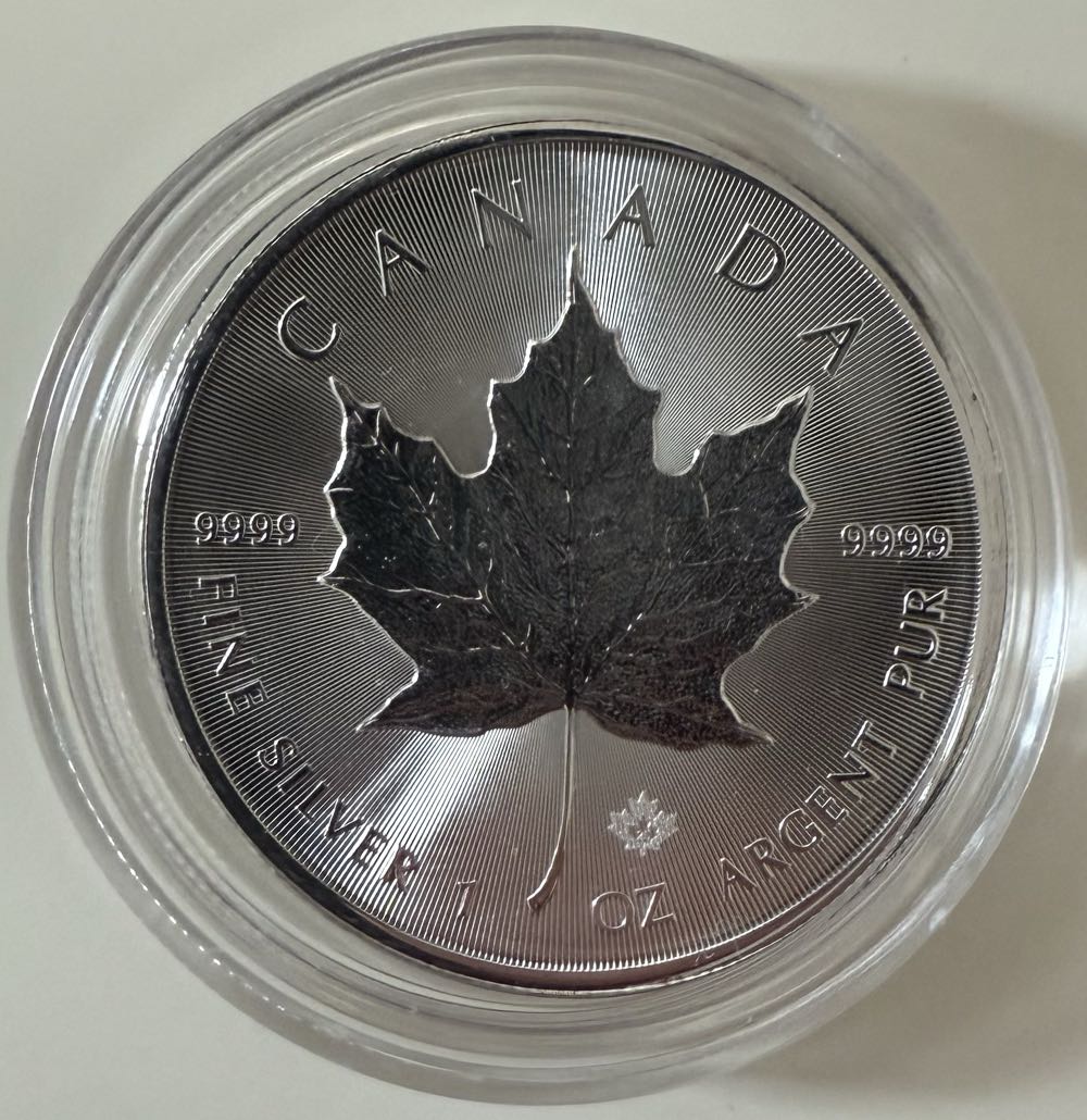 Maple Leaf  coin collectible - Main Image 3