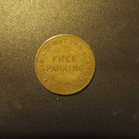 Free Parking Downtown Sioux Falls  coin collectible - Main Image 2