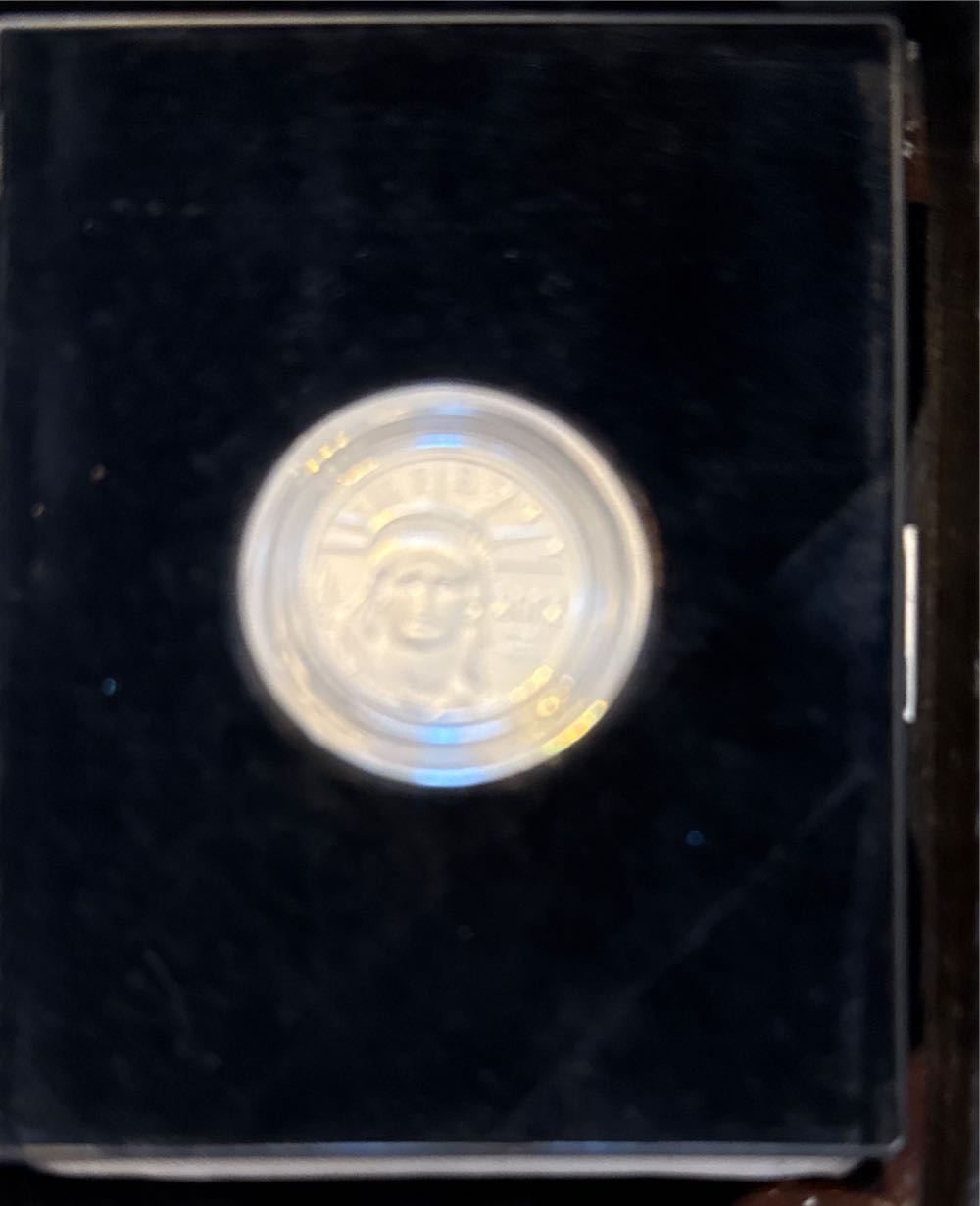 2002 1/4 Ounce Platinum Proof Coin  coin collectible [Barcode 704785018754] - Main Image 3