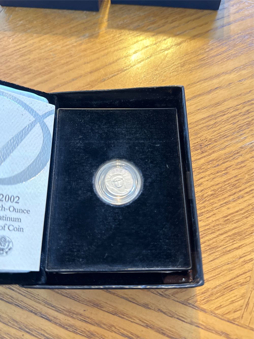 2002 American Eagle one 10th ounce proof platinum bullion coin  coin collectible [Barcode 704785018761] - Main Image 3