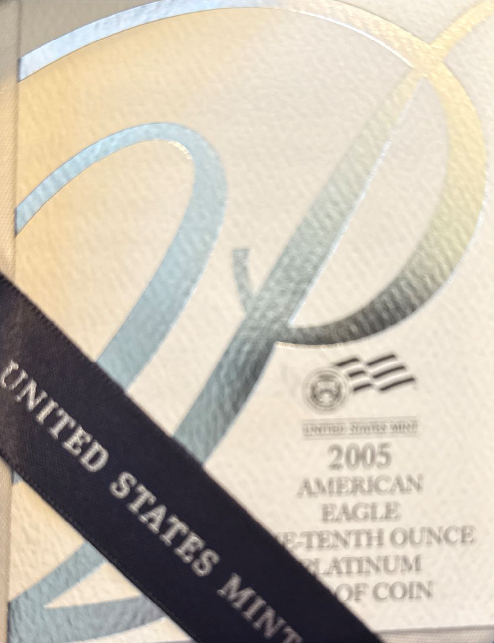 2005 American Eagle 1/10 Ounce Platinum Proof Coin  coin collectible [Barcode 704785050457] - Main Image 2