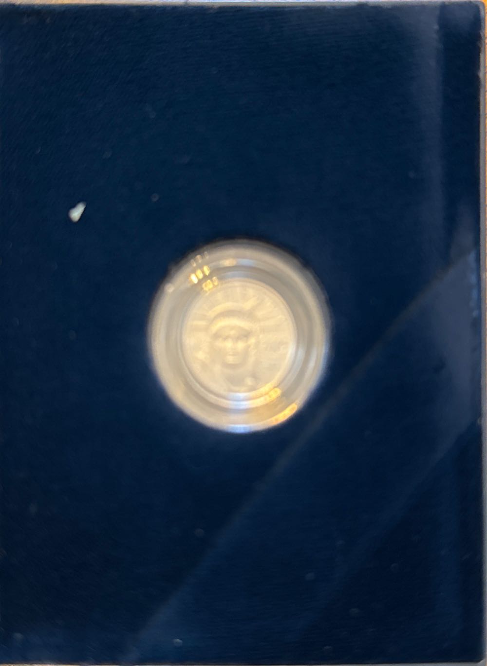 2005 American Eagle 1/10 Ounce Platinum Proof Coin  coin collectible [Barcode 704785050457] - Main Image 3