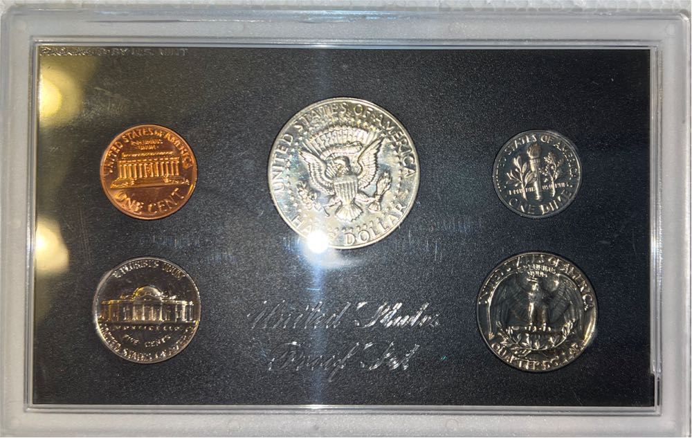 Standard 1969 US Mint Proof Set  coin collectible - Main Image 2