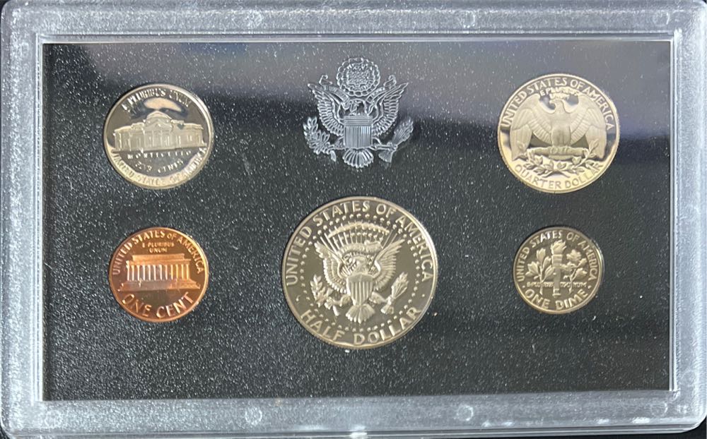Standard 1983 US Mint Proof Set  coin collectible - Main Image 3