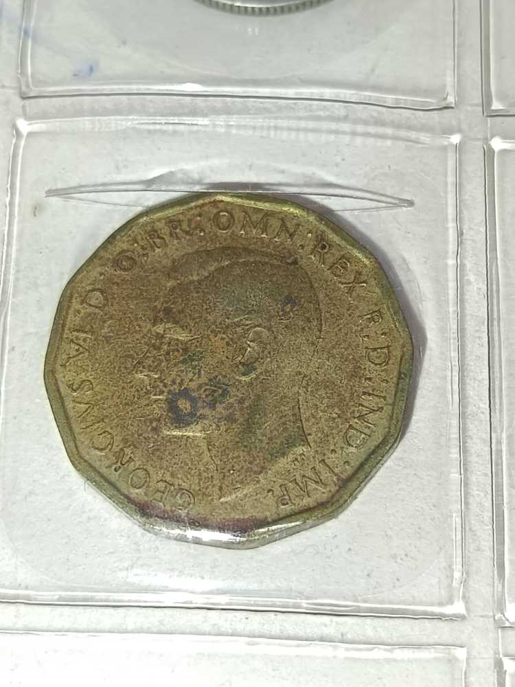 United Kingdom 3 Pence  coin collectible - Main Image 2