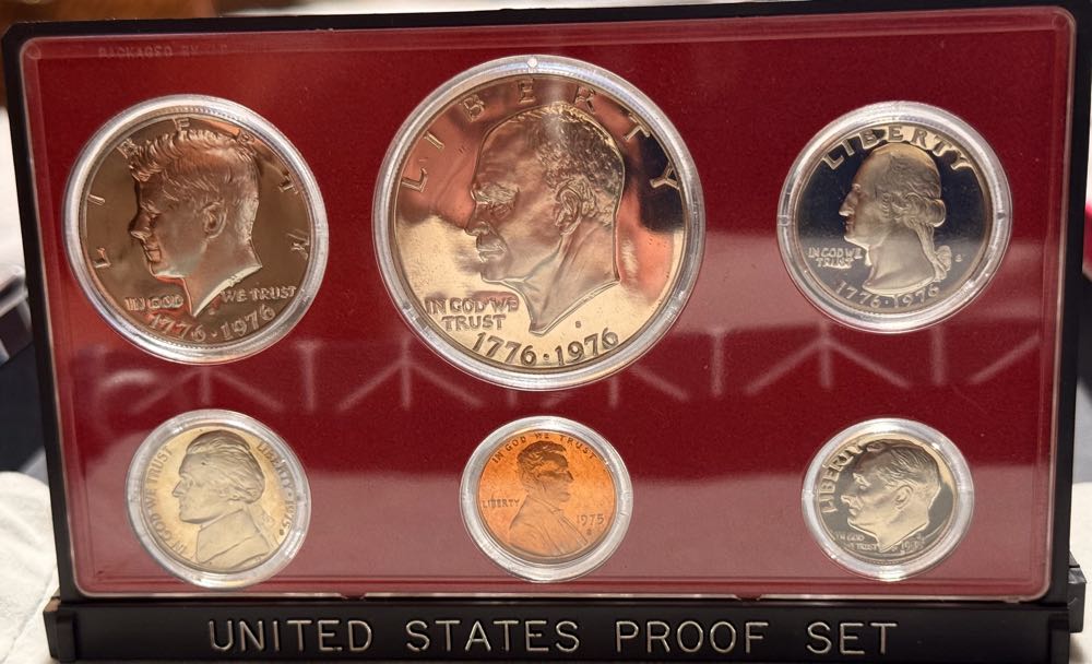 Standard 1975 US Mint Proof Set  coin collectible - Main Image 4