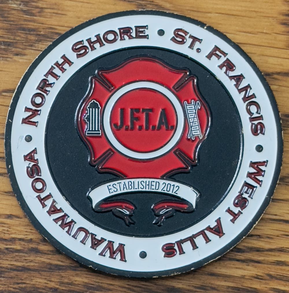 Crown 1999 | Cat Shorthaired