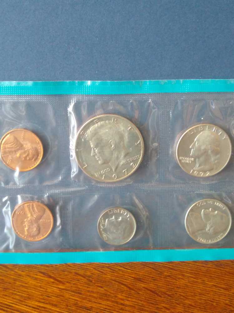 Uncirculated 1972  coin collectible - Main Image 3