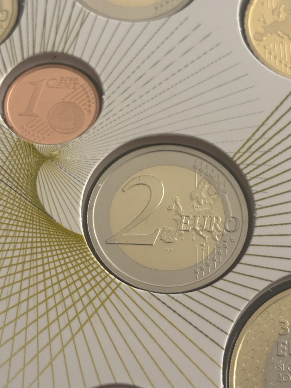 1984 ROYAL AUSTRALIAN MINT UNCIRCULATED AUSTRALIAN $1 KANGAROO COIN