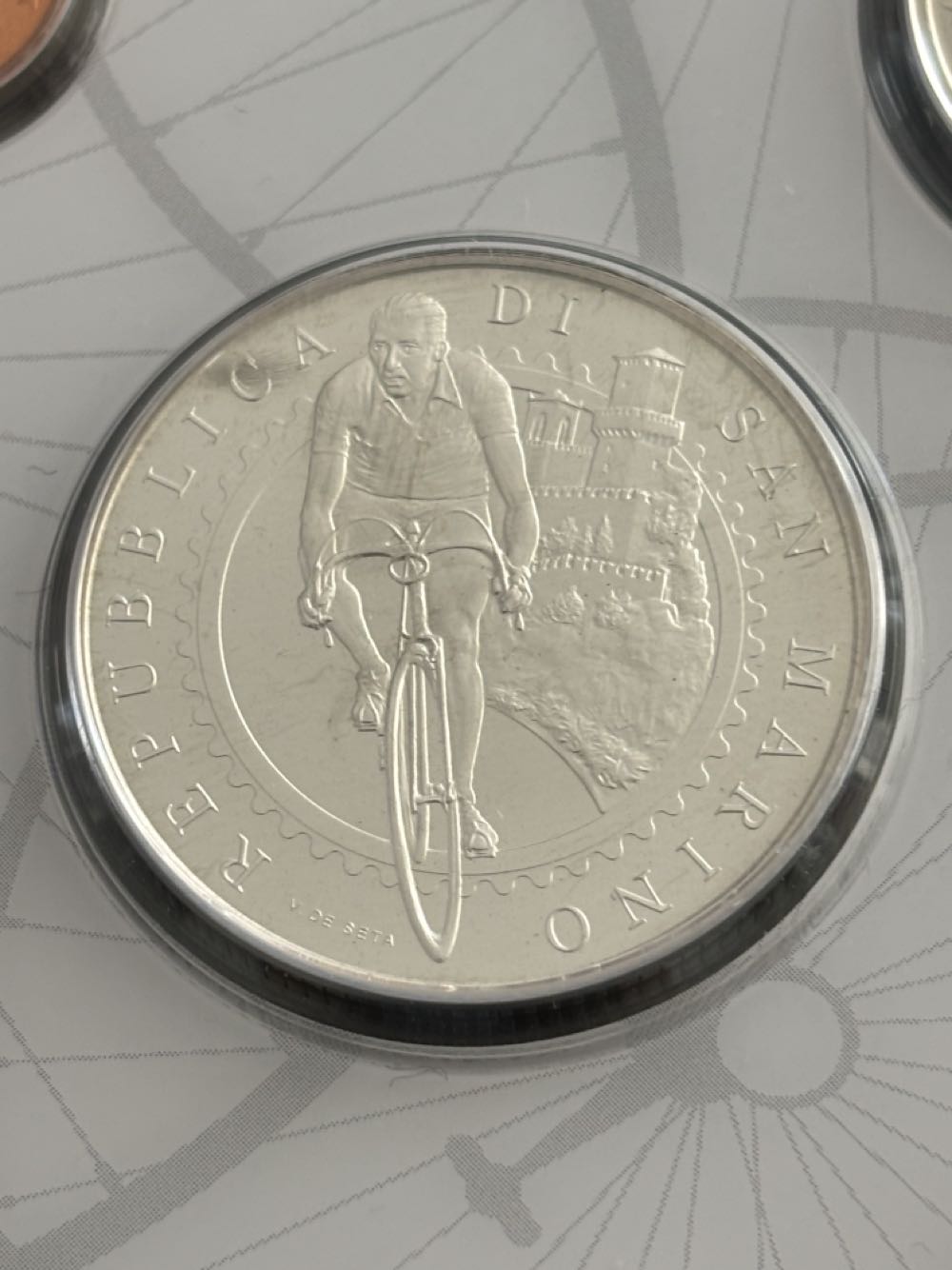 5 Euros   coin collectible - Main Image 2