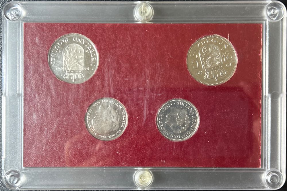 1980 The Netherlands Coronation Coin Collection  coin collectible - Main Image 2