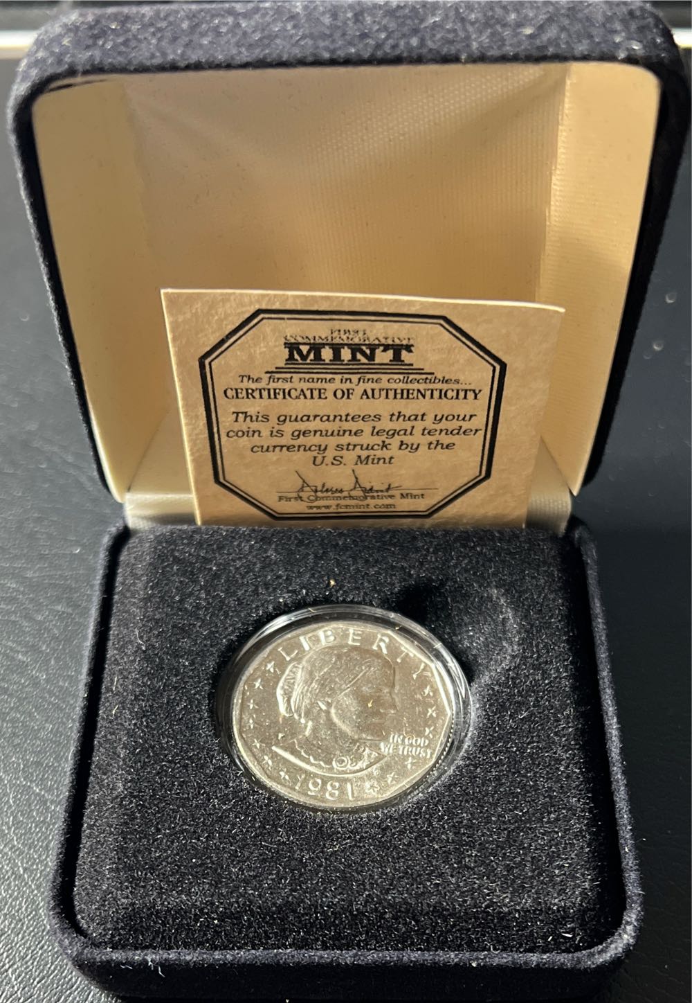 Porteuse De Fleurs Medal