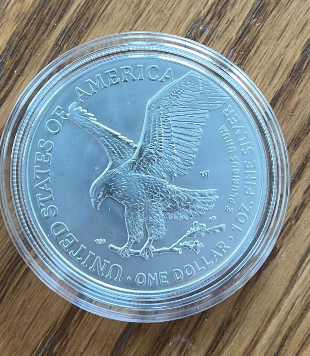 2025 W US Mint American Eagle One Ounce Silver Uncirculated  coin collectible [Barcode 704786670241] - Main Image 3