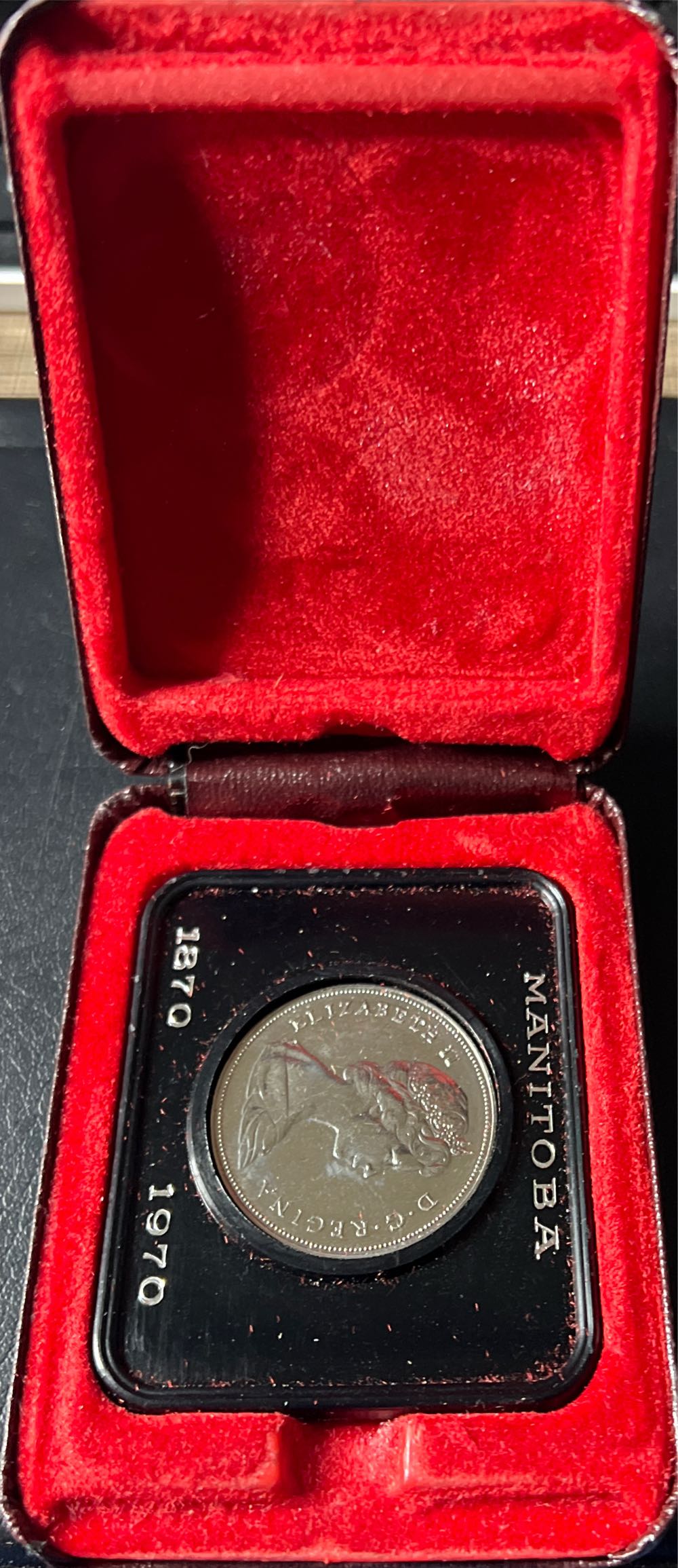 1970 Canada Dollar $1 Manitoba 100 Years Coin & Case   coin collectible - Main Image 2