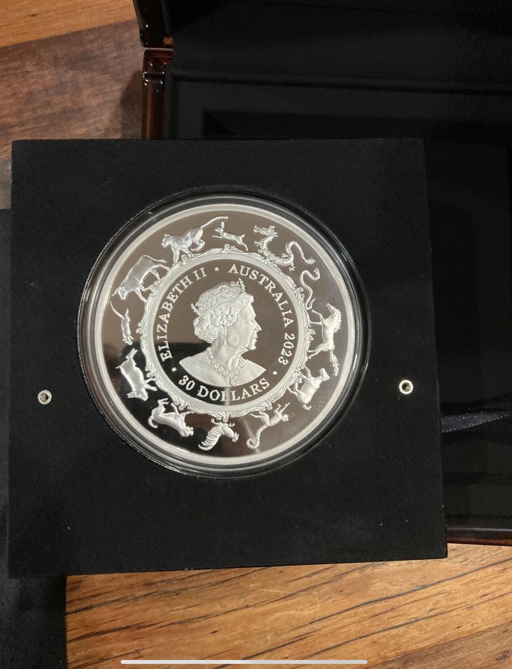 Lunar Year of the Rabbit $30 1kg Silver 2023  coin collectible [Barcode 9314688111608] - Main Image 4