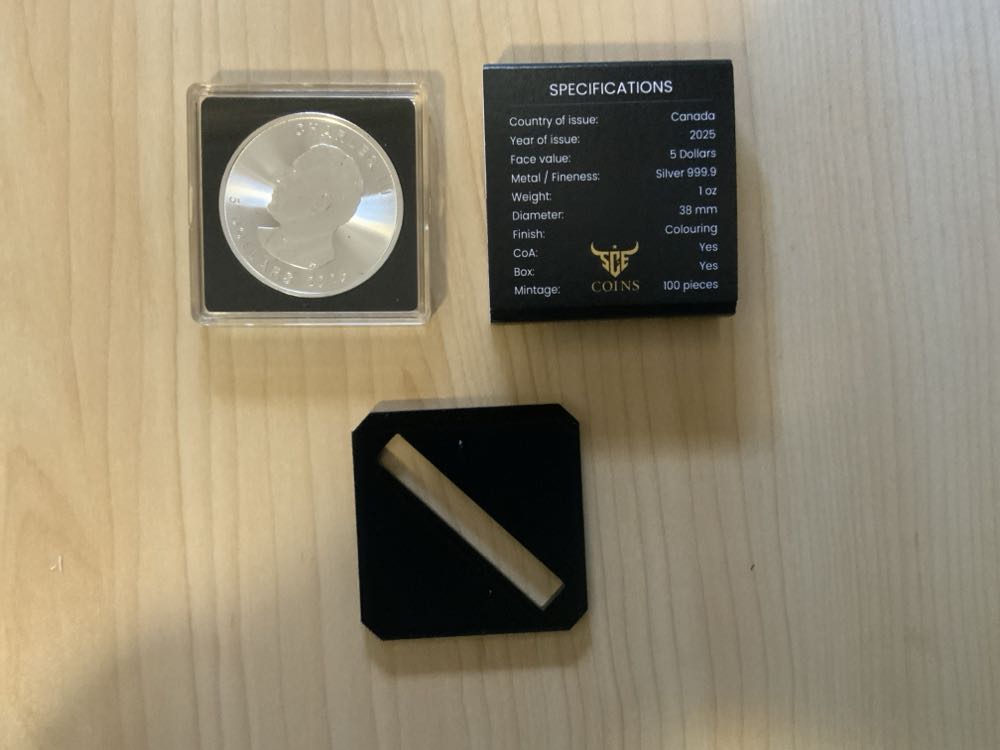 2025 Canada Farbmunze Leo Iv Inheritance 1 Oz Silver 9999. MIT Aufsteller  coin collectible - Main Image 2
