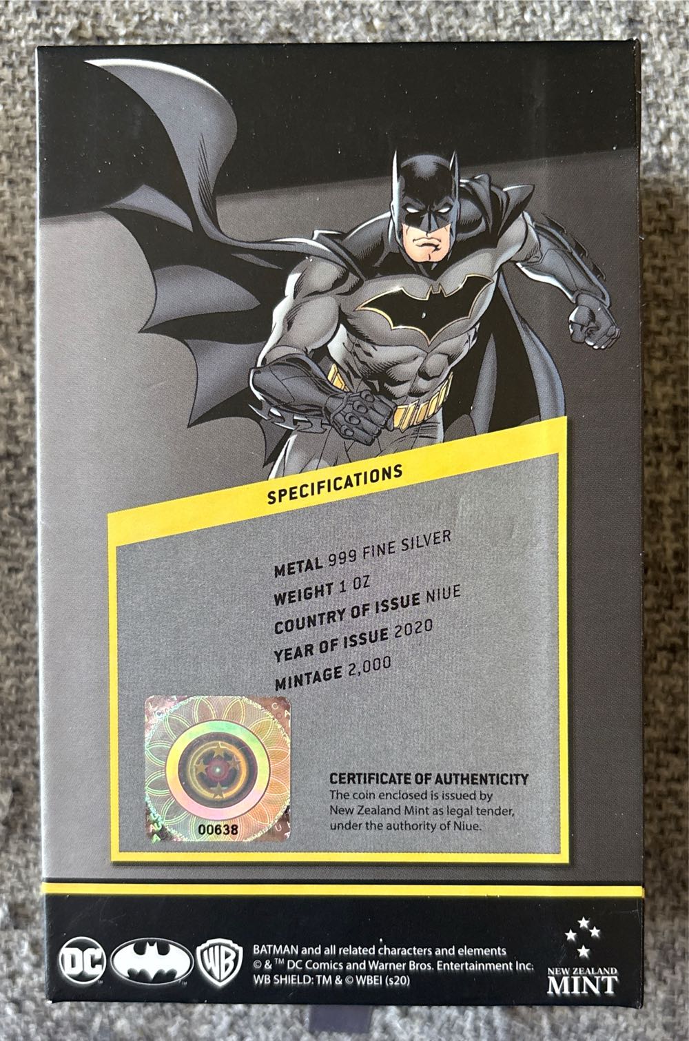 DC - 08. Catwoman Chibi  coin collectible - Main Image 2