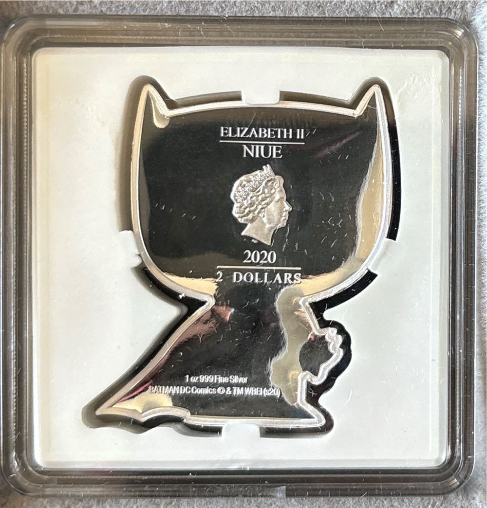 DC - 08. Catwoman Chibi  coin collectible - Main Image 4