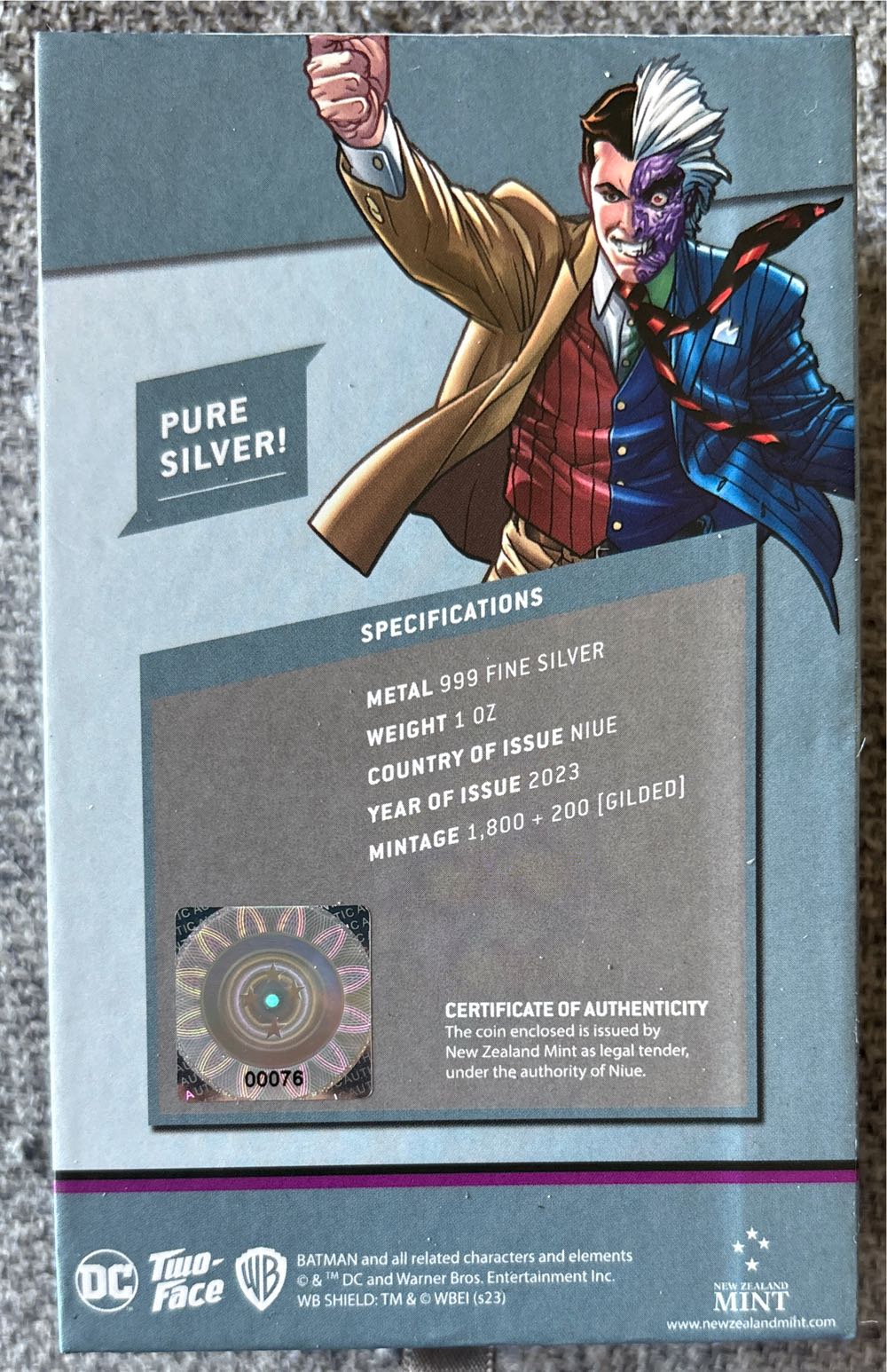 DC - Aquaman Riding Shark Mega Chibi  coin collectible - Main Image 2