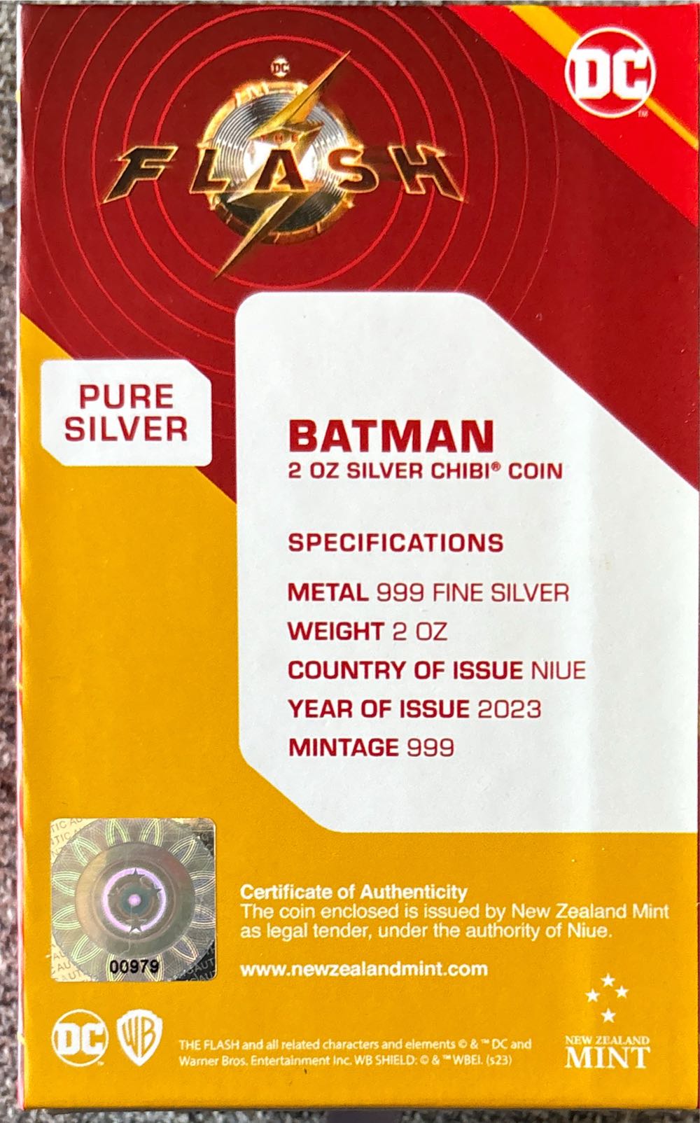 DC - The Flash - Batman Mega Chibi  coin collectible - Main Image 2