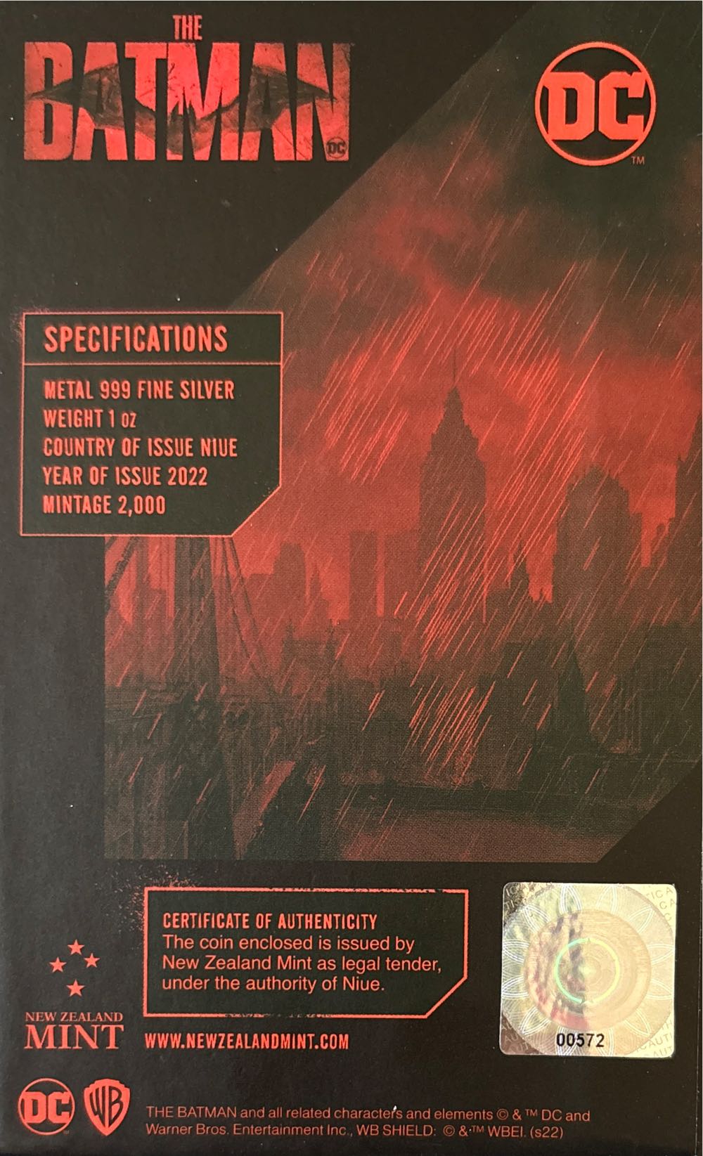 DC - The Batman  - Batman Mega Chibi  coin collectible - Main Image 2