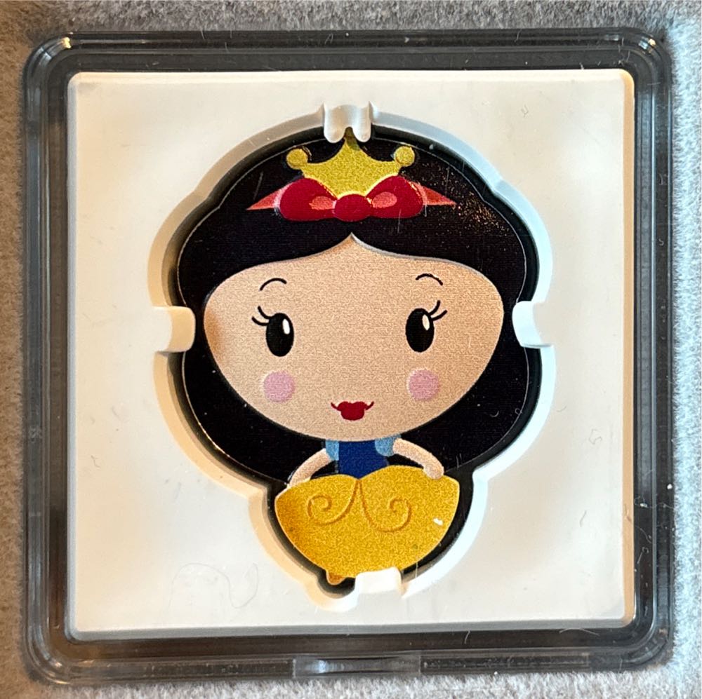 Disney Princess - 02. Snow White Chibi  coin collectible - Main Image 3