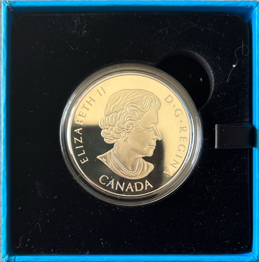 DC Comics Originals - The Dark Knight - Batman  coin collectible [Barcode 623932072510] - Main Image 4