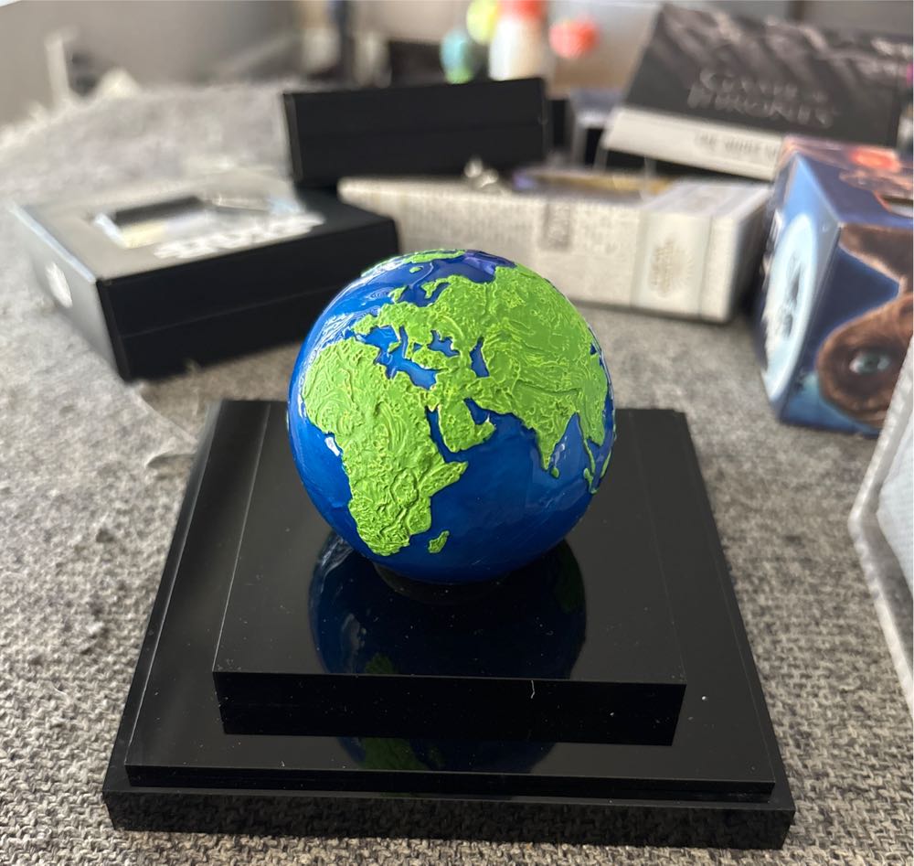 Planet Earth  coin collectible - Main Image 2