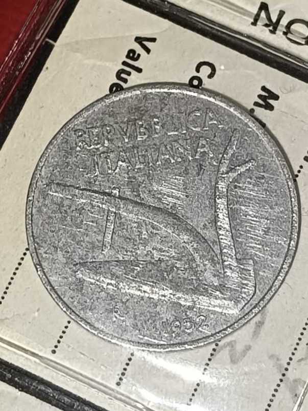 Italy 10 Lire  coin collectible - Main Image 2
