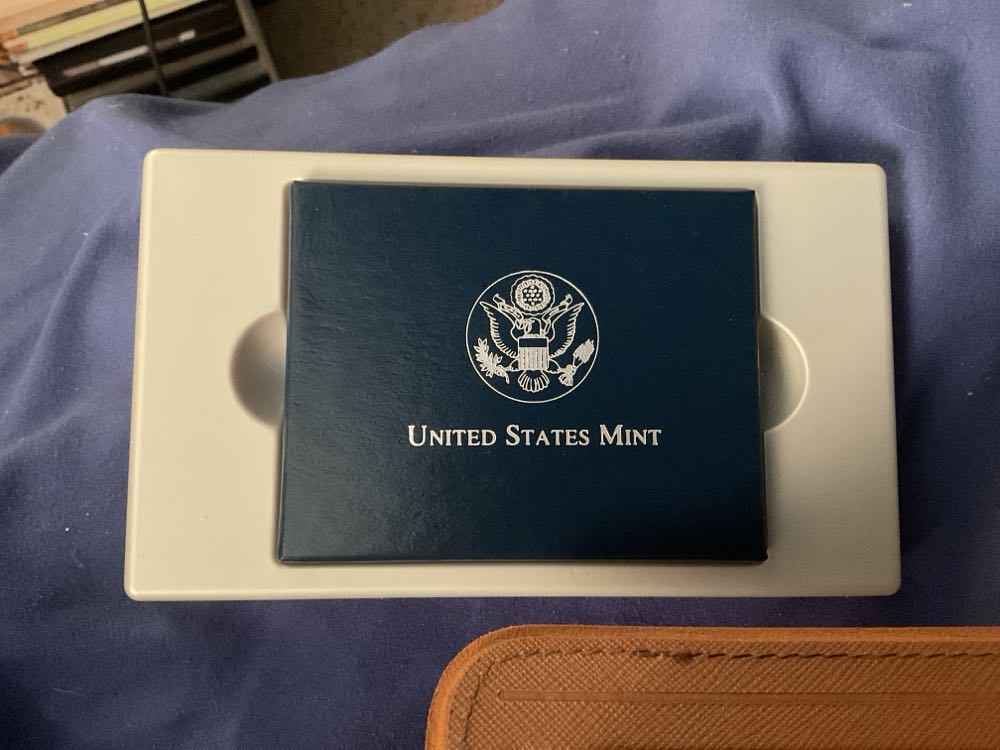 2002 US Mint - US Military Academy Uncirculated Bicentennial Commemorative Coin  coin collectible - Main Image 2