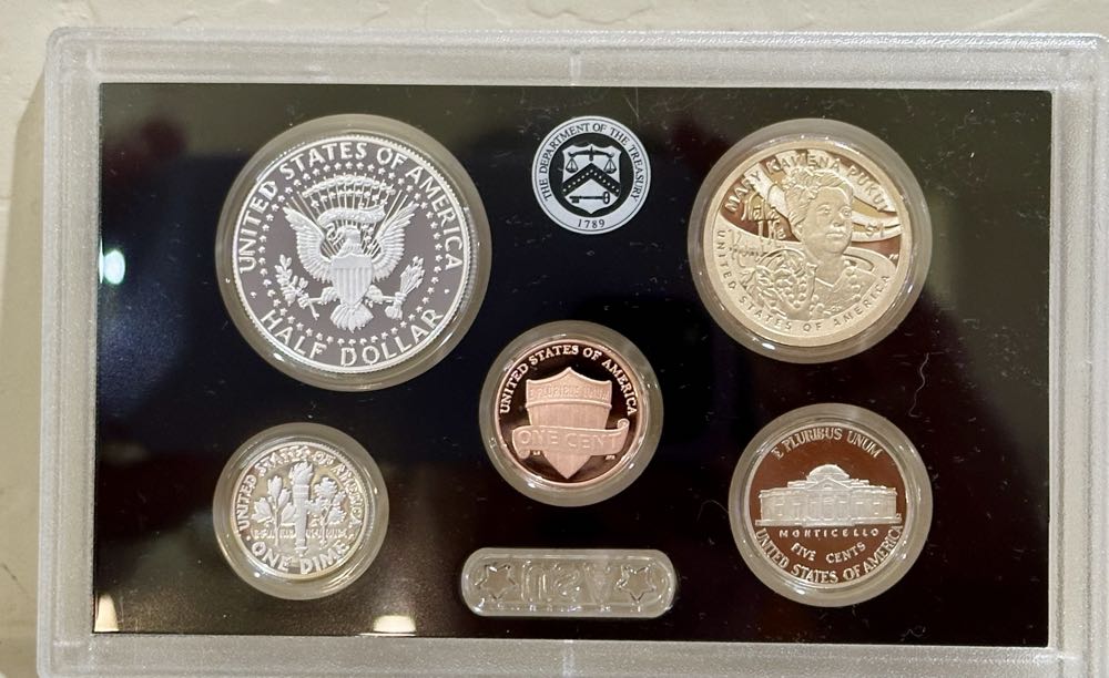 Proof Set Silver 2025  coin collectible - Main Image 2