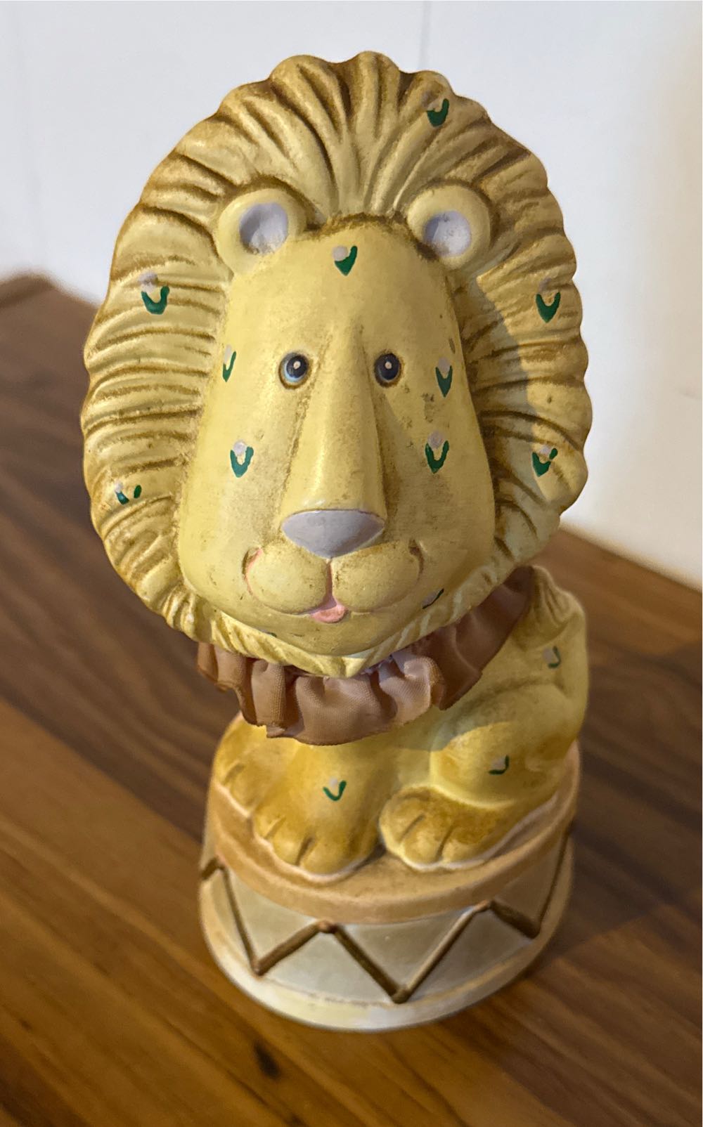 Enesco Bank  coin collectible - Main Image 4