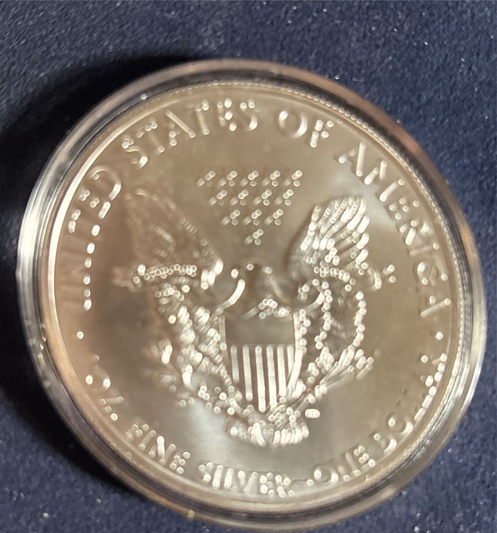 2011 Silver Eagle/ EAGLE  coin collectible - Main Image 2