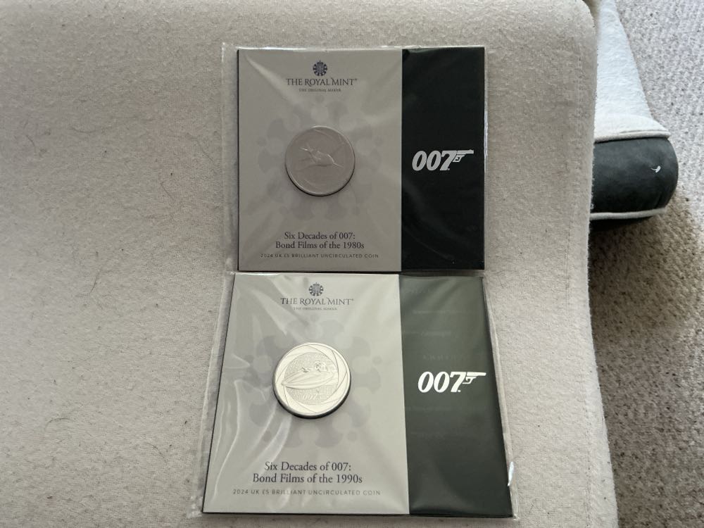 James Bond - Six Decades Of 007 Collection  coin collectible [Barcode 5026177682332] - Main Image 3
