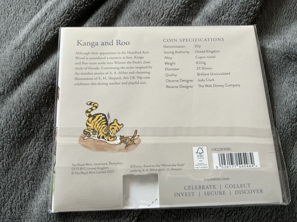 Winnie The Pooh: Kanga And Roo  coin collectible [Barcode 5026177545484] - Main Image 2