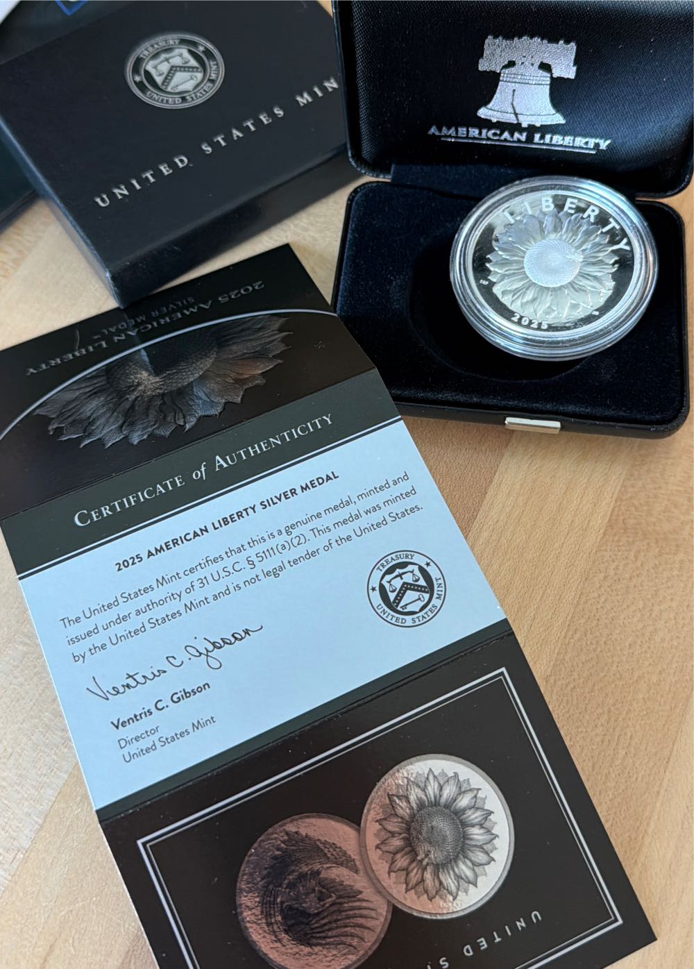 2025 American Liberty  coin collectible - Main Image 3