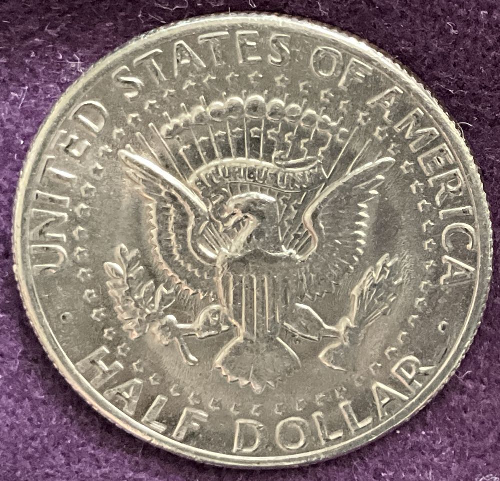 Half Dollar JFK 1972 D 8  coin collectible - Main Image 4