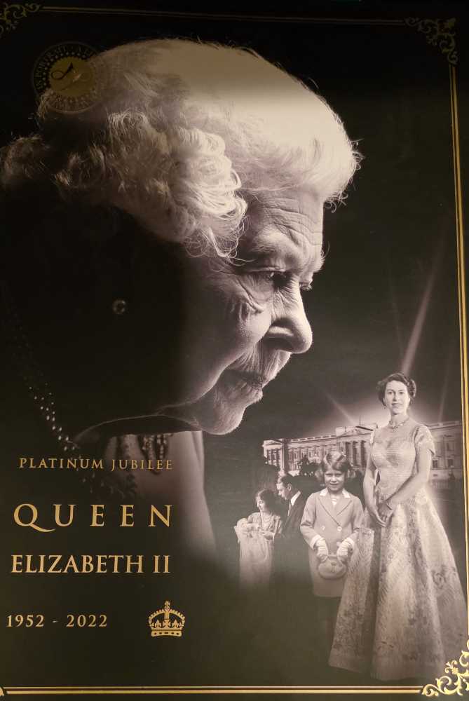 Life A Life Portrait Queen Elizabeth 11 Coin Complete  coin collectible [Barcode 5056285173712] - Main Image 2