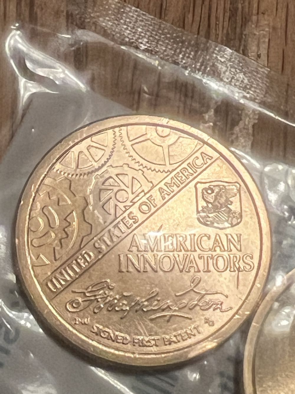 P&D WashingtonSignature US$ 2018 Uncirculated-60  coin collectible - Main Image 3