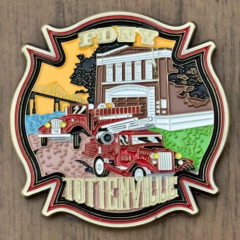 FDNY E151 / L76  coin collectible - Main Image 2