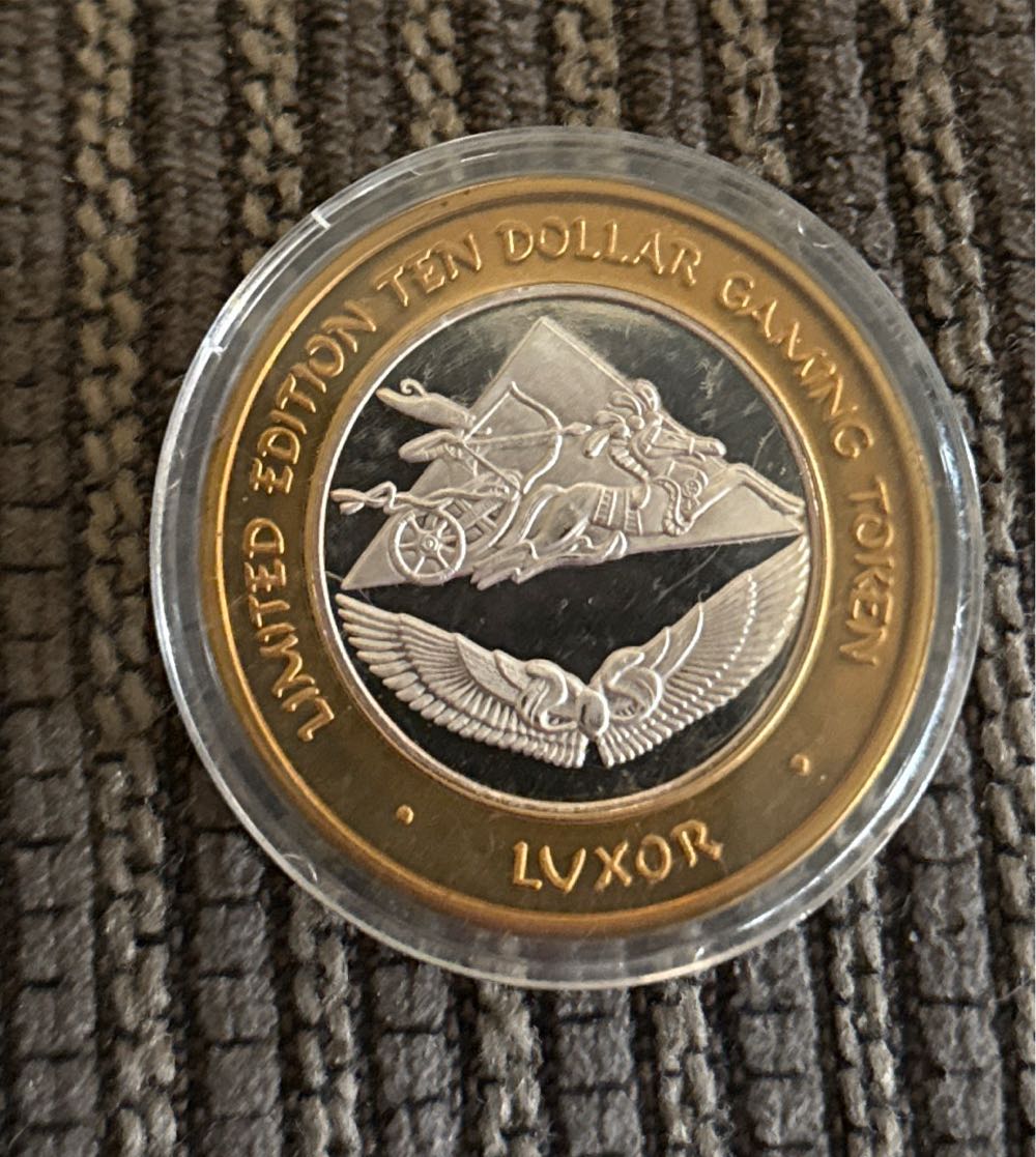 10 Dollar Luxar Gaming Silver Coin  coin collectible - Main Image 2