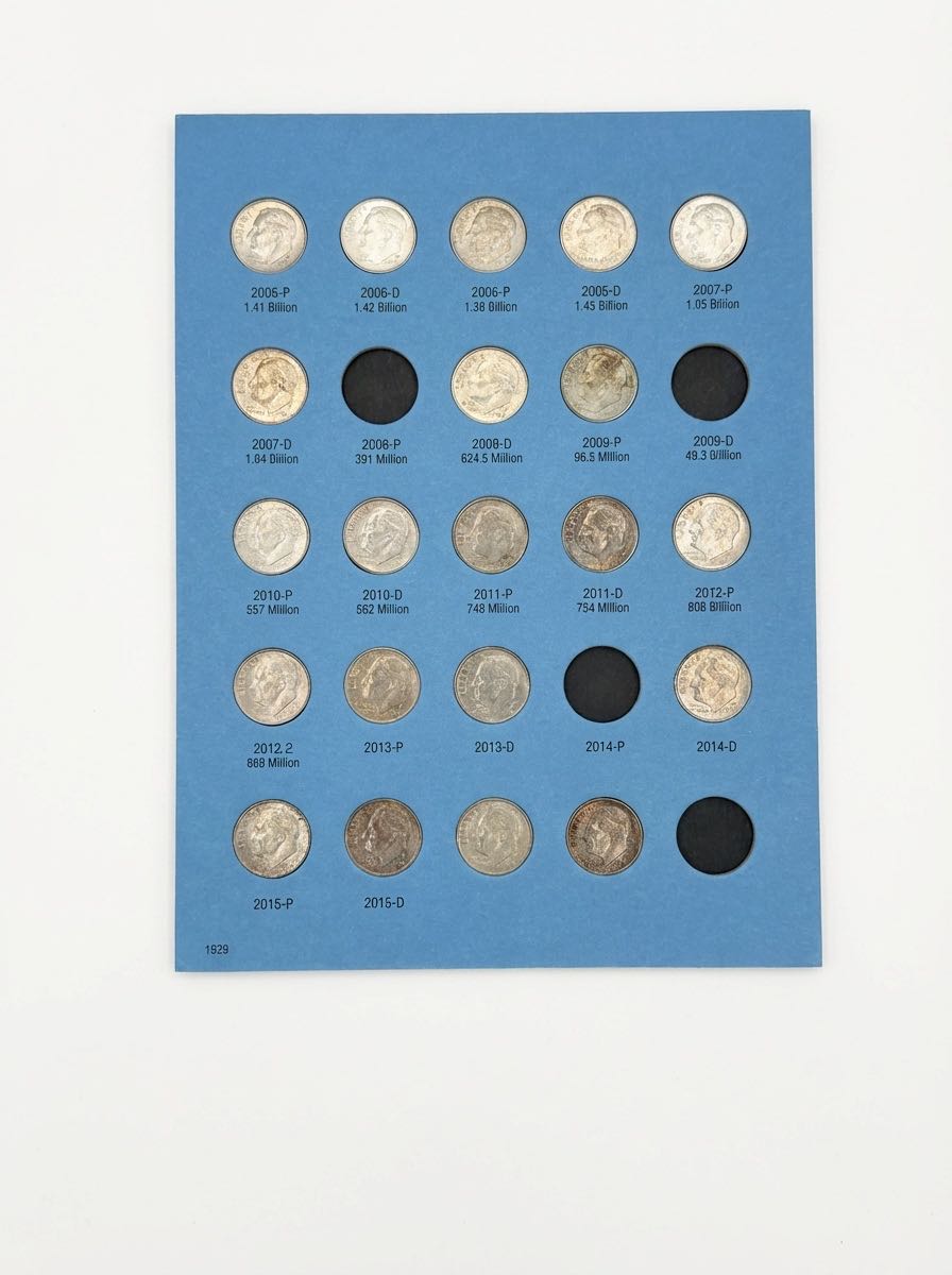 2022 Wildlife Otter 10p