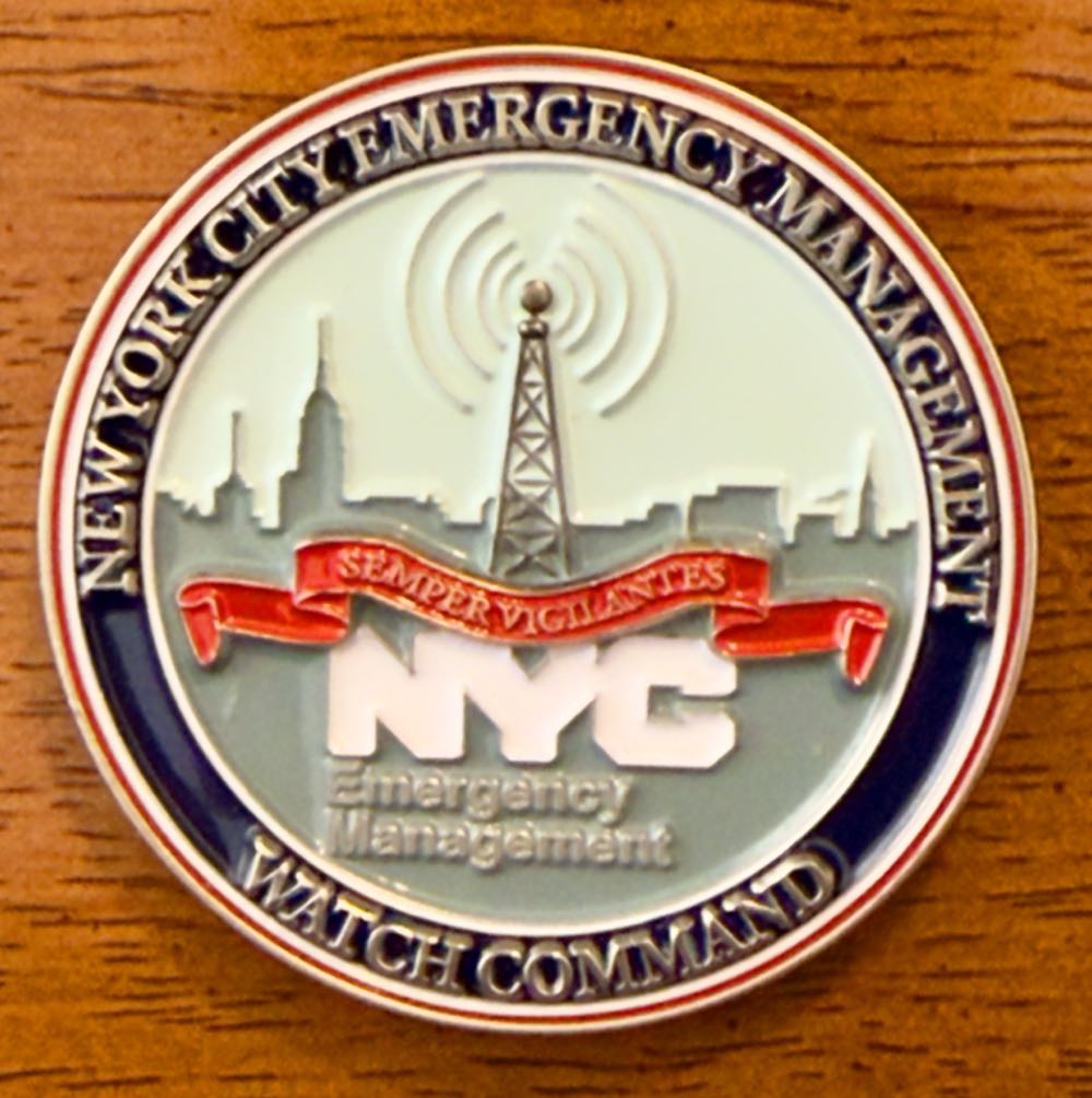 EMPEROR PENGUIN AUSTRALIAN ANTARCTIC TERRITORY 2023 1 OZ PURE SILVER BULLION COIN IN CAPSULE