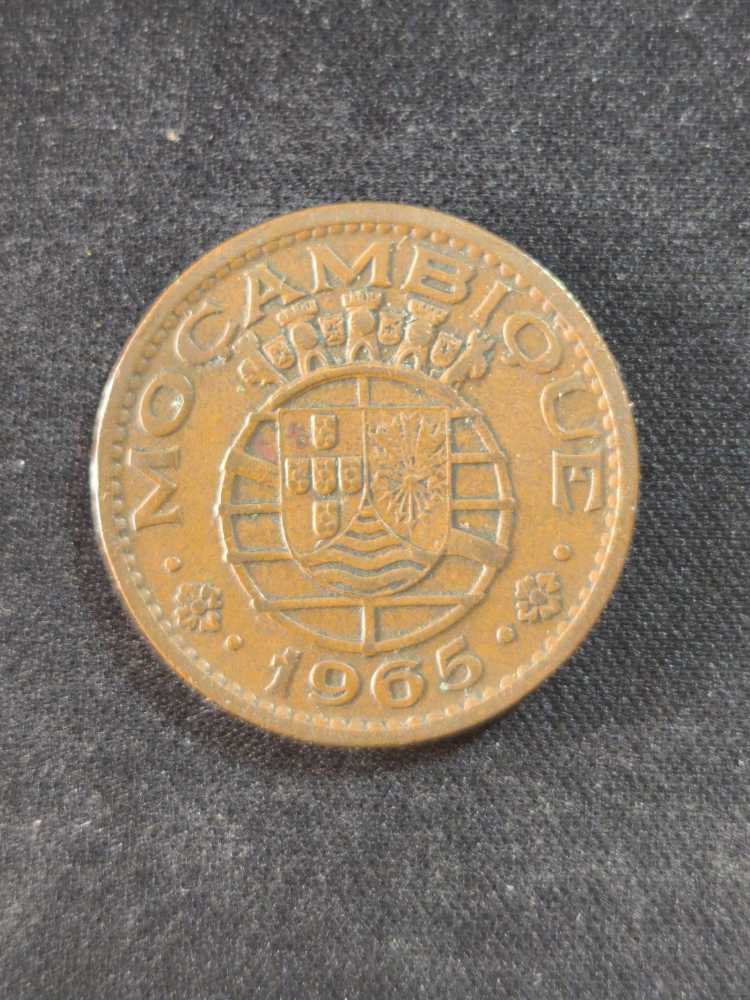 2025 Flora Of The Four Nations £2