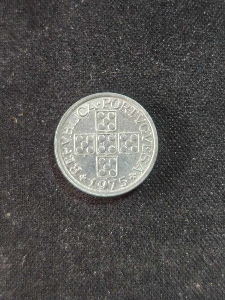 THE ARMORIAL BEARINGS OF THE DOMINION OF CANADA