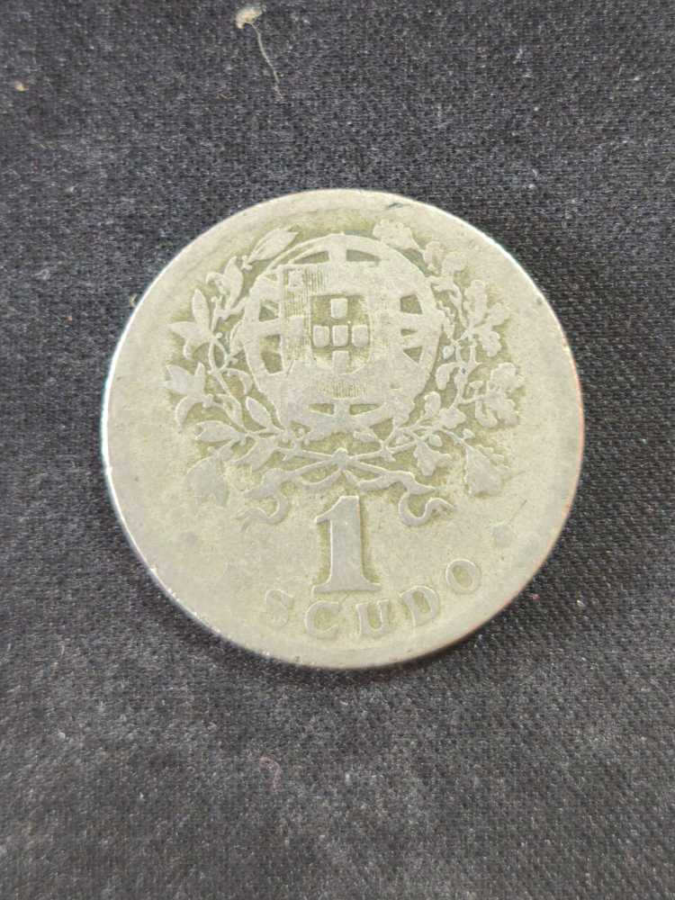1 Escudo  coin collectible - Main Image 2
