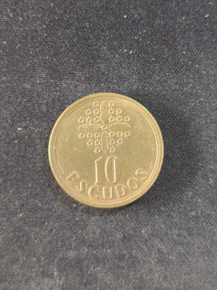 10 Escudos  coin collectible - Main Image 2