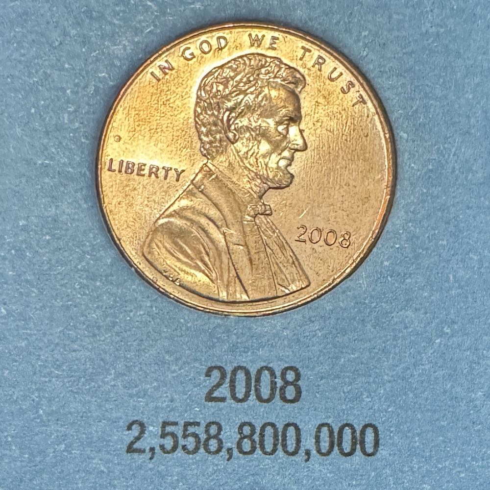 2012 Royal Shield Of Arms £1