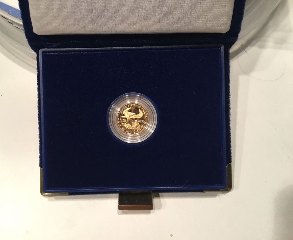 American Gold Eagle 1/10 oz  coin collectible - Main Image 2